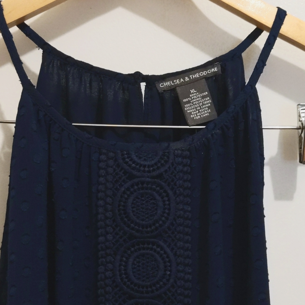 ❇️NWT❇️ Navy Blue Patterned Tank - XL